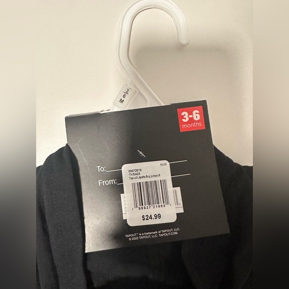 Tapout Boys Black 3-6m Zip-up Hooded Bodysuit NWT - Picture 6 of 7